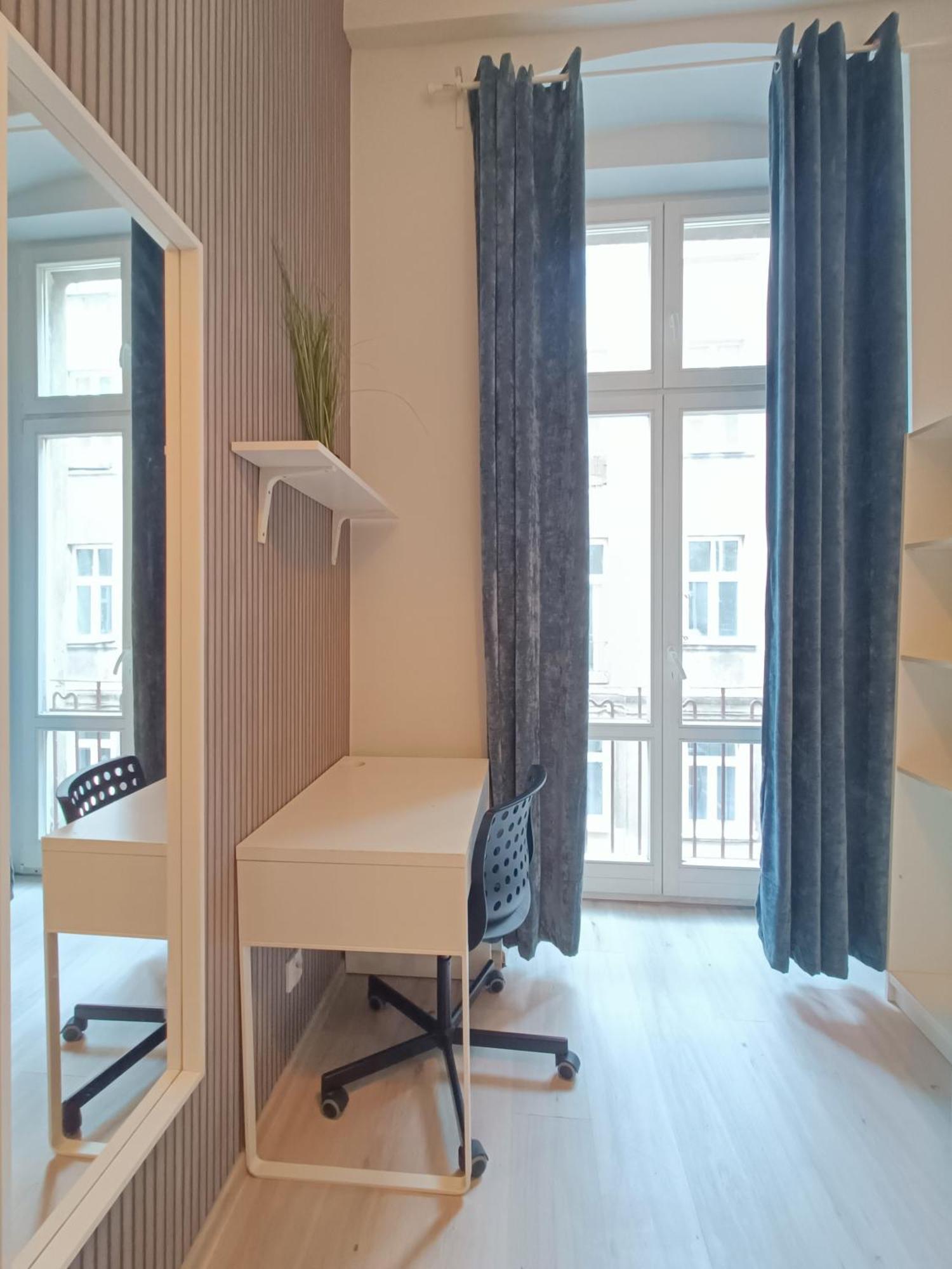 Centrum Fabryczna Rooms ウッチ エクステリア 写真